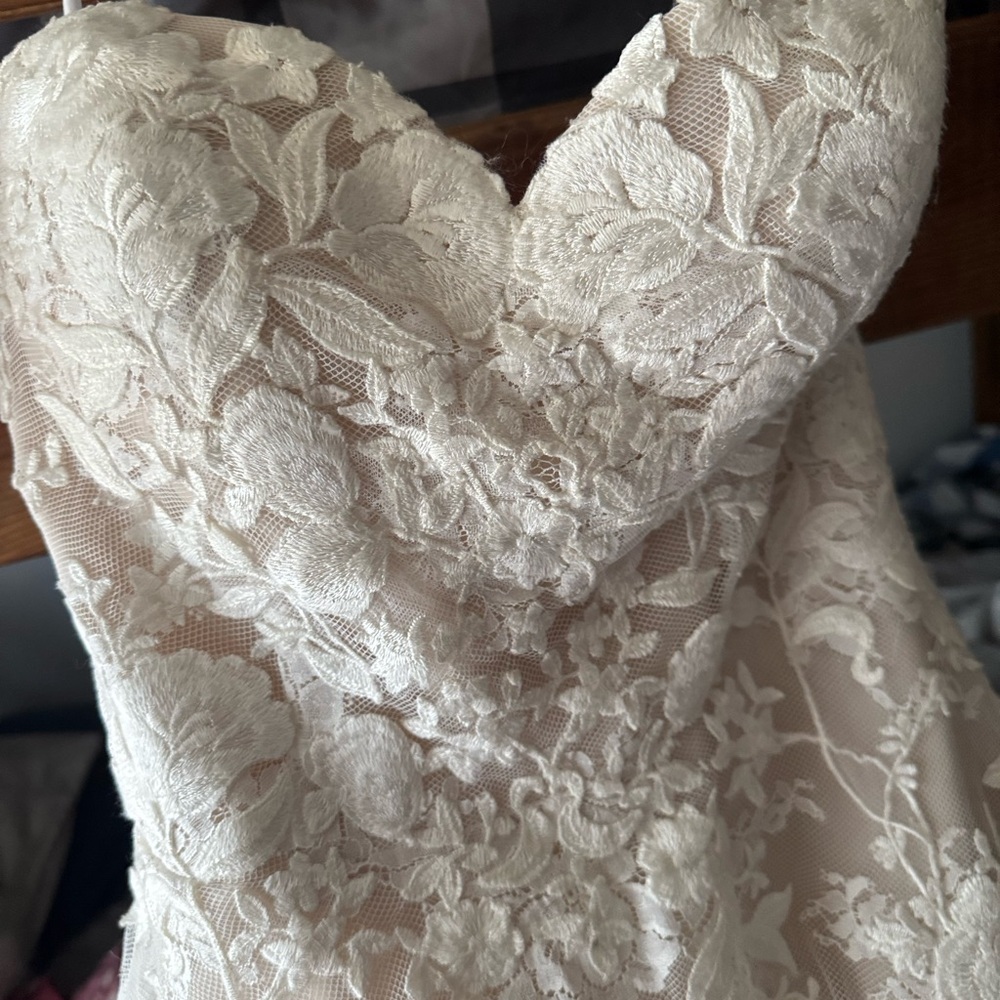 Ti Adora Phillipa Wedding Gown - Picture 4 of 8